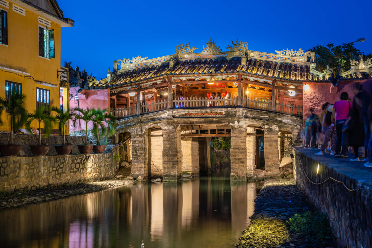 Japanese Bridge in Hoi An on night